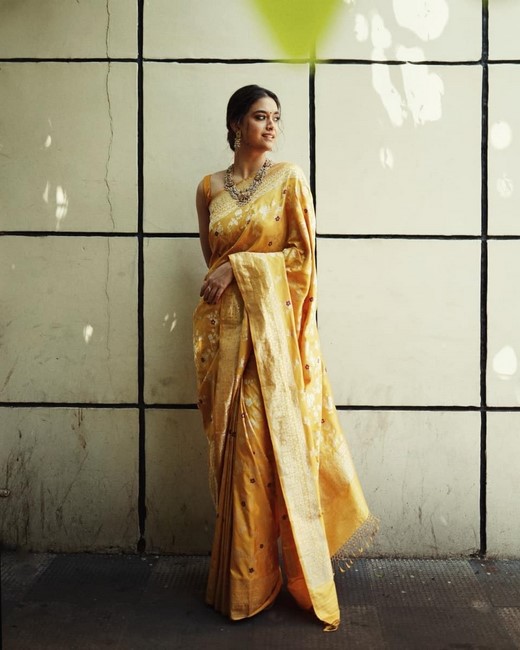 Tollywood actress keerthy suresh latest saree images-Actresskeerthy, Keerthy Suresh, Keerthysuresh, Kkeerthy Suresh Photos,Spicy Hot Pics,Images,High Resolution WallPapers Download